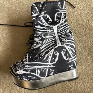 Jeffrey Campbell Black and Silver Lace Up Boots Never Worn